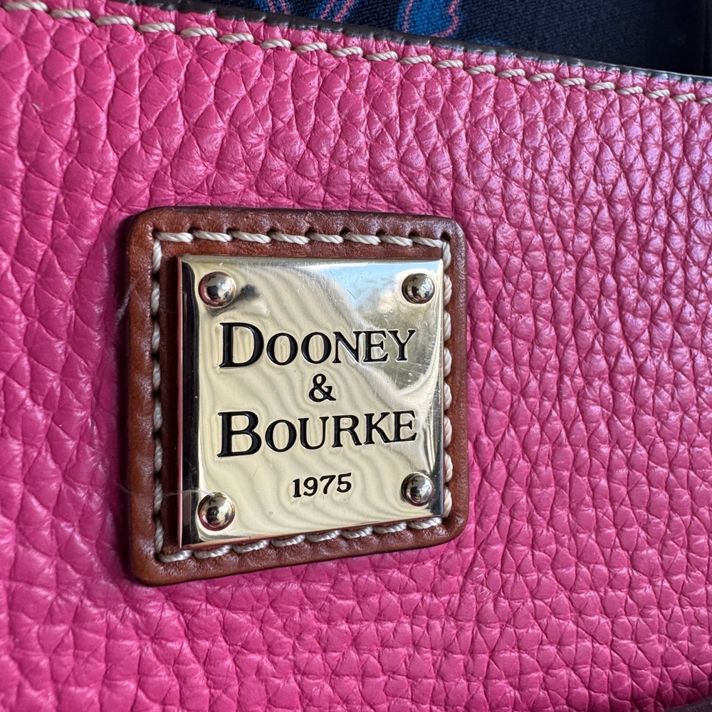 Dooney & Bourke Pebble Grain Small Lexington Tote Bag - Picture 2 of 15